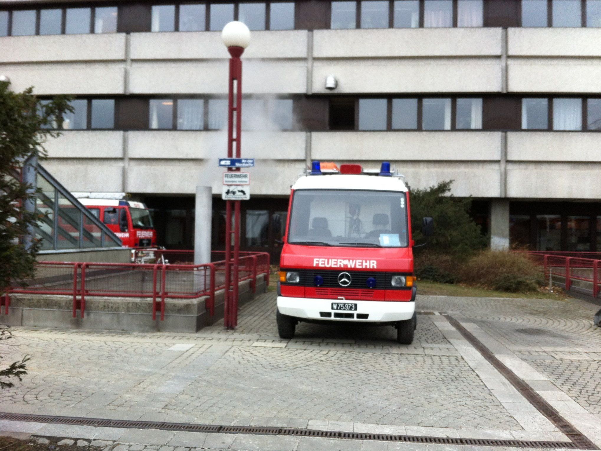 Rauchentwicklung, aber keinen Gasgeruch berichtet der Vienna.at Reporter vor Ort