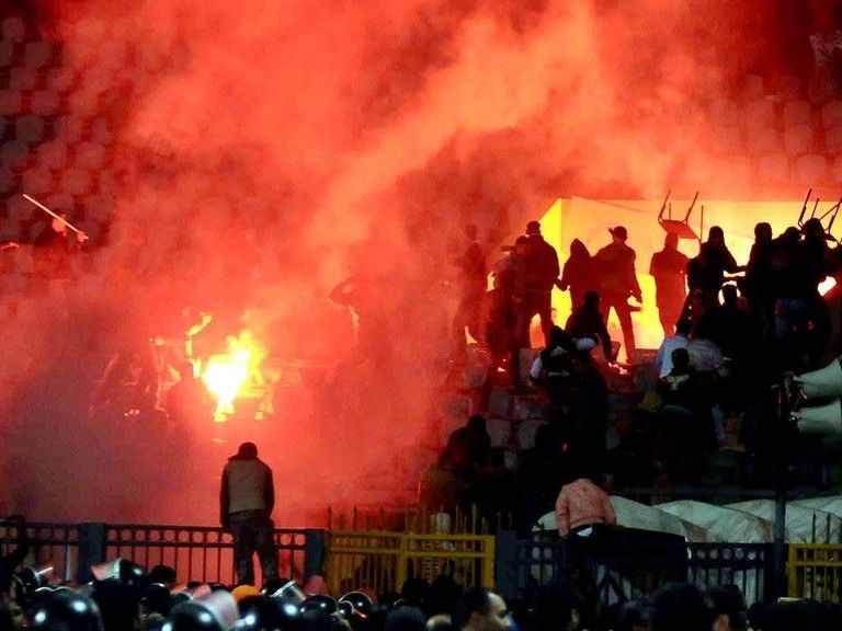 Bei Ausschreitungen in einem ägyptischen Stadion starben mehr als 70 Menschen. Wie sicher sind Wiens Stadien? Bei Ausschreitungen in einem ägyptischen Stadion starben mehr als 70 Menschen. Wie sicher sind Wiens Stadien?