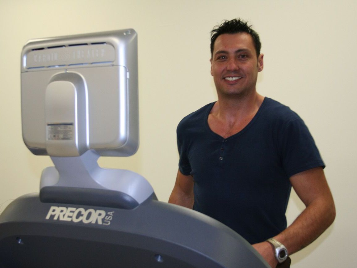 Der Dreifachmarathon von Marcel Ganahl musste gesundheitsbedingt abgebrochen werden. Der Dreifachmarathon von Marcel Ganahl musste gesundheitsbedingt abgebrochen werden.