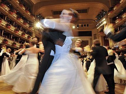Der Opernball: Für viele Wiener das höchste der Gefühle - für andere ein "Kasperltheater" Der Opernball: Für viele Wiener das höchste der Gefühle - für andere ein "Kasperltheater"