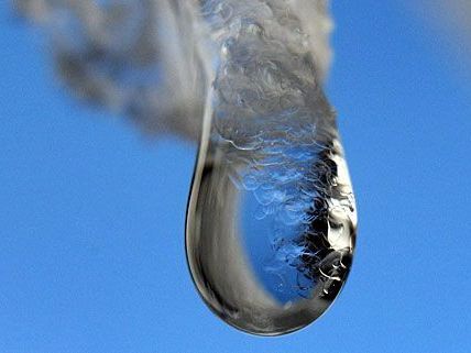 Die warmen Temperaturen sind angenehm - doch das Tauwetter bringt auch Gefahren mit sich