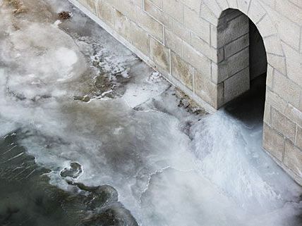 Der Wienfluss zeigt derzeit sein eisigstes Gesicht Der Wienfluss zeigt derzeit sein eisigstes Gesicht