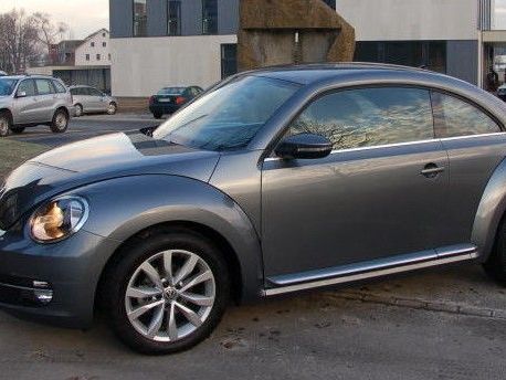 Der neue Beetle tritt als schickes, in seiner Art besonderes "Sportcoupé" auf.