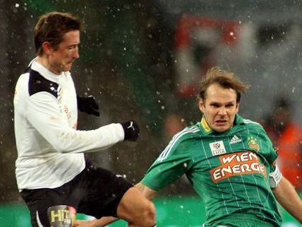 Der Start der Fußball-Bundesliga 2012 startet frostig. Der Start der Fußball-Bundesliga 2012 startet frostig.