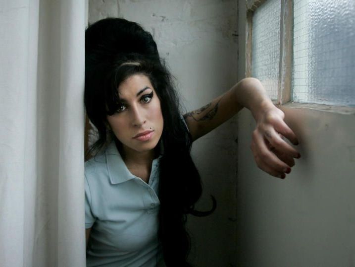 Die gerichtsmedizinische Untersuchung Greenaways ergab, dass Winehouse einen Alkoholpegel von über vier Promille aufwies Die gerichtsmedizinische Untersuchung Greenaways ergab, dass Winehouse einen Alkoholpegel von über vier Promille aufwies