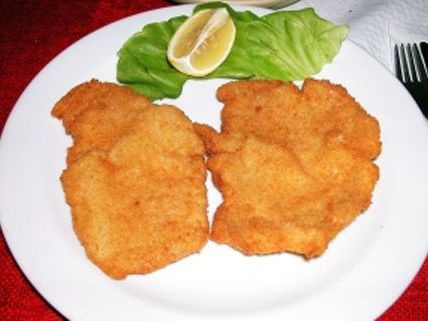 Schnitzel, Haarschnitt und ärztliche Beratung für Obdachlose an Ostern. Schnitzel, Haarschnitt und ärztliche Beratung für Obdachlose an Ostern.