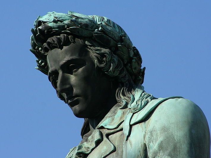 Detailaufnahme vom Schillerdenkmal in Stuttgart Detailaufnahme vom Schillerdenkmal in Stuttgart