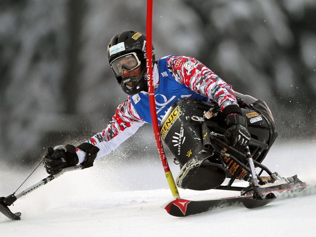 Bonadimann holt Sieg im Slalomweltcup der sitzenden Herren.