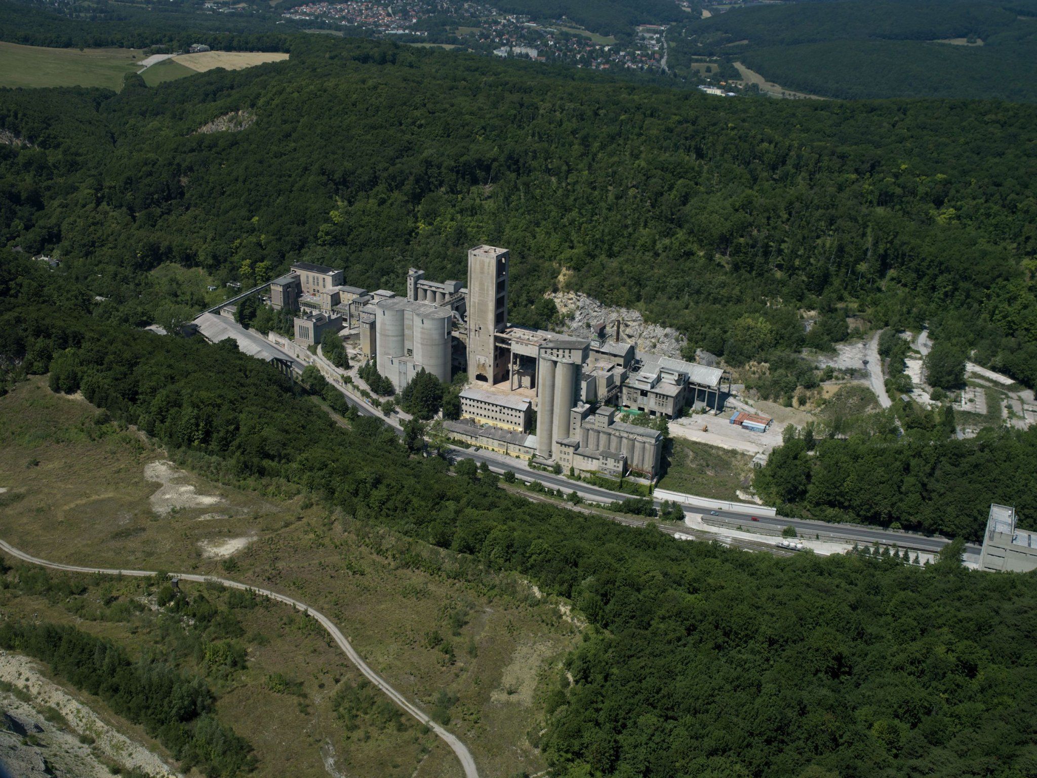 Das ist die aufgelassene Zementfabrik in Rodaun