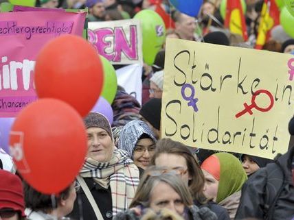 2011 wurde am Ring demonstriert, 2012 wird im Rathaus gefeiert.