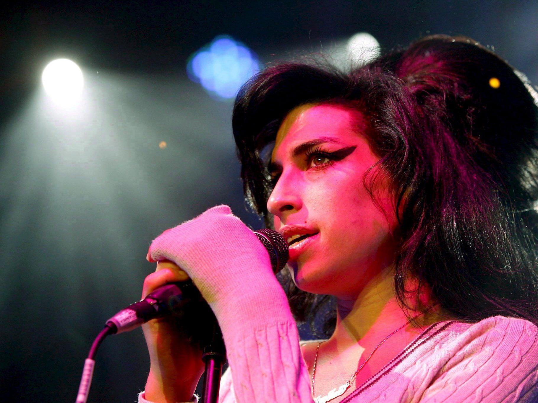Mitch Winehouse ist der Meinung, dass seine Tochter Amy zu wenig aufgeklärt wurde..
