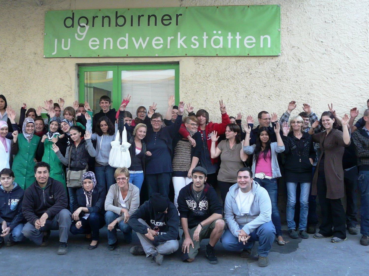 Knapp 200 Jugendliche betreute das Team der Dornbirner Jugendwerkstätten rund um Geschäftsführer Elmar Luger 2011 in Dornbirn.