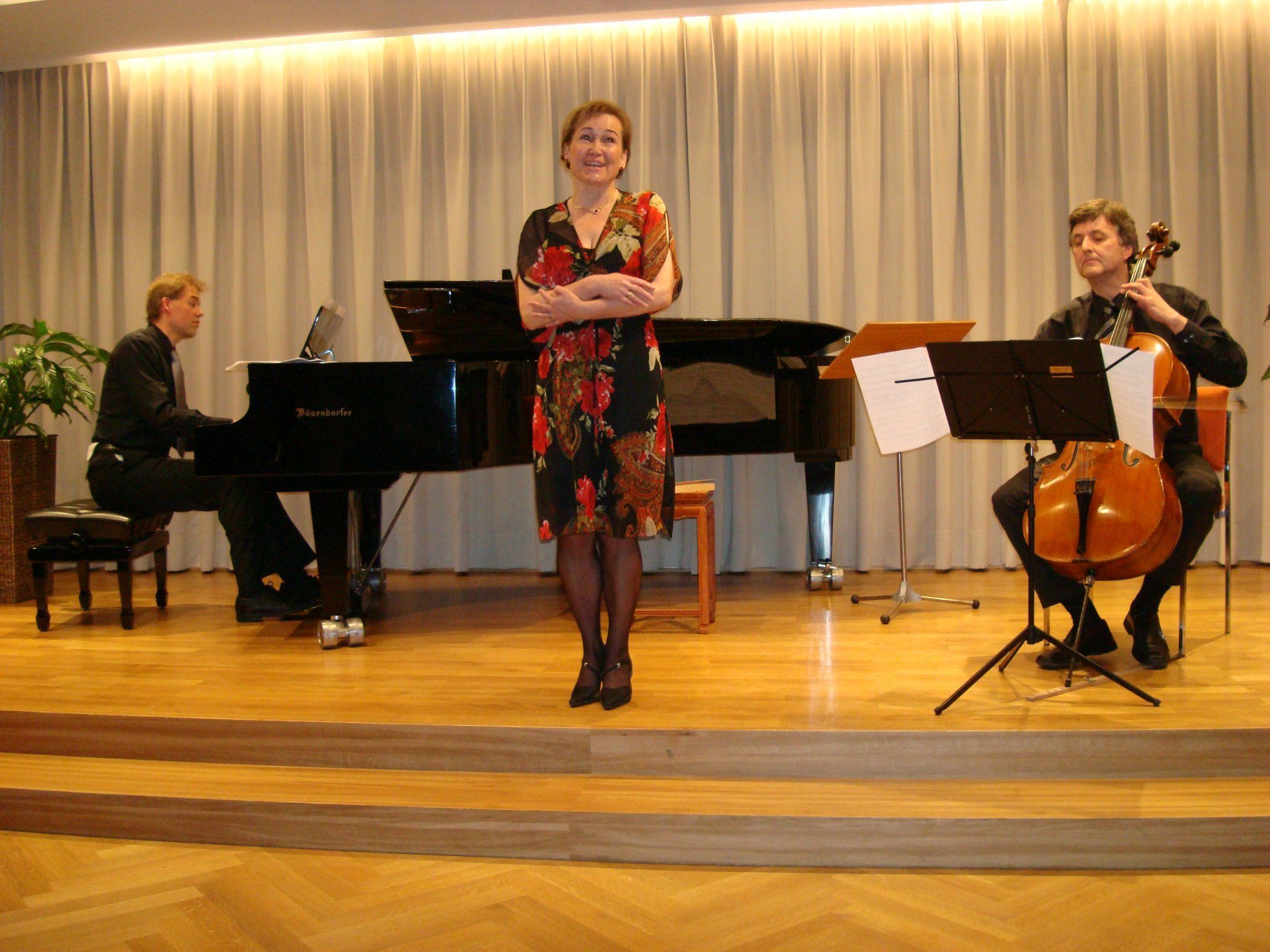 Norbert Schuh am Flügel, die Sopranistin Birgit Plankel und Wolfgang Mayer, Cello. Norbert Schuh am Flügel, die Sopranistin Birgit Plankel und Wolfgang Mayer, Cello.