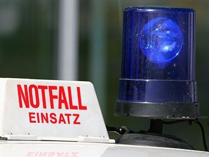 Der Notarzt musste das Pärchen nach dem Crash auf der Höhenstraße erstversorgen Der Notarzt musste das Pärchen nach dem Crash auf der Höhenstraße erstversorgen