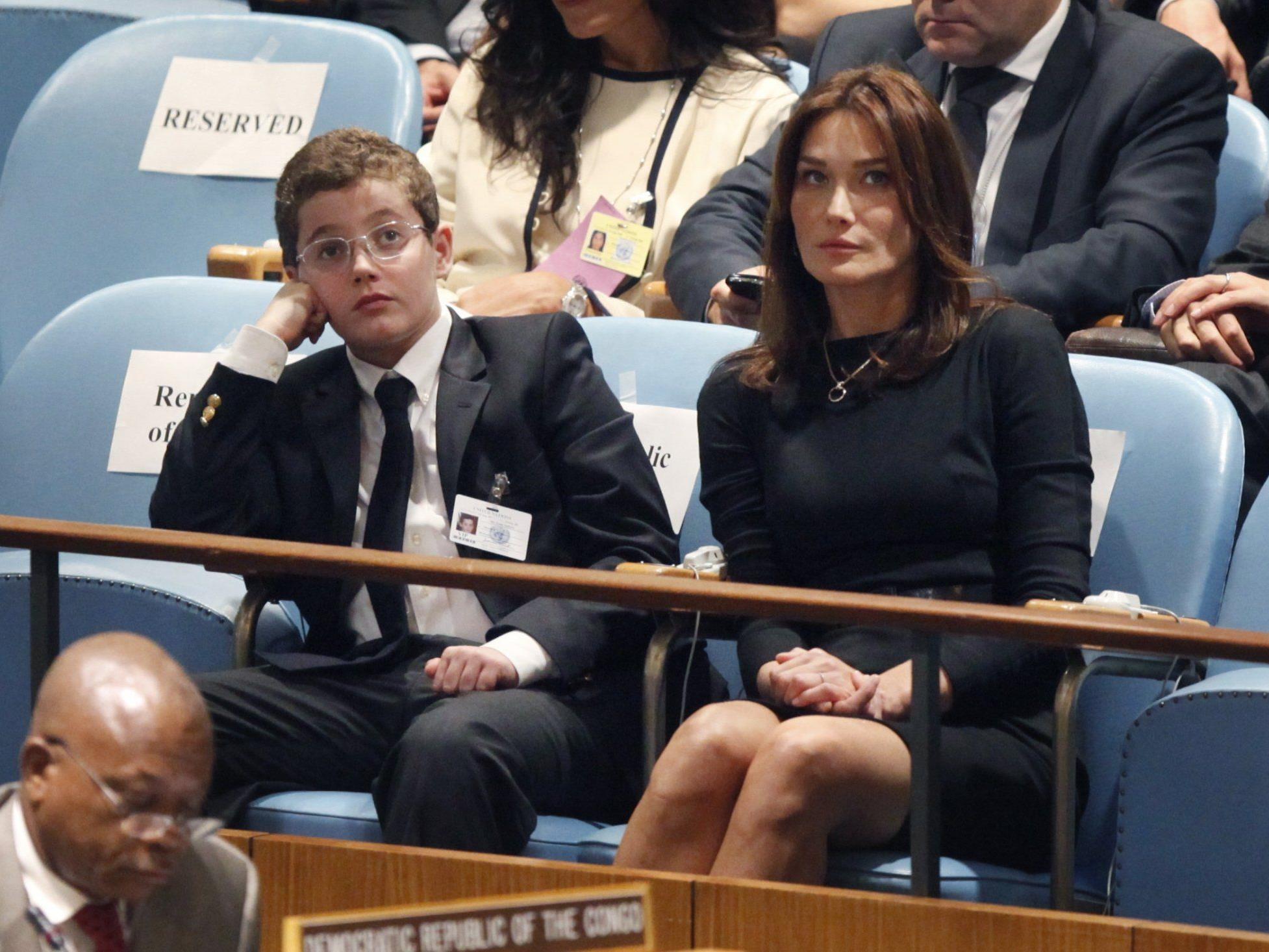 Louis Sarkozy mit Mama Carla Bruni.