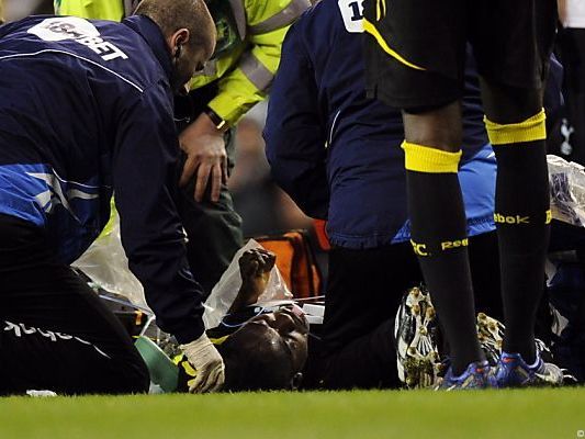 Fabrice Muamba musste wiederbelebt werden Fabrice Muamba musste wiederbelebt werden