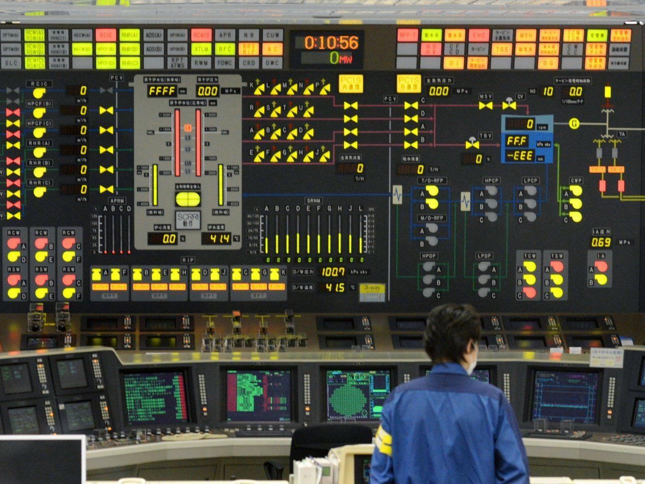 Der Betreiberkonzern Tepco fuhr am Montag den Reaktor Nummer 6 im Atomkraftwerk Kashiwazaki-Kariwa in der Provinz Niigata zur regulären Wartung herunter.