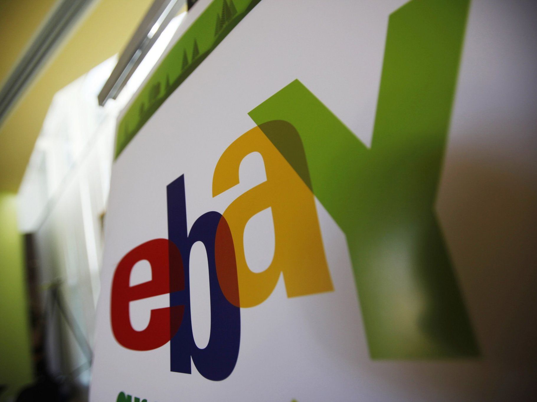 Als Reaktion auf den Tod einer 28-jähriger Italienerin stoppt Ebay den weltweiten Verkauf von Sorbit. Als Reaktion auf den Tod einer 28-jähriger Italienerin stoppt Ebay den weltweiten Verkauf von Sorbit.
