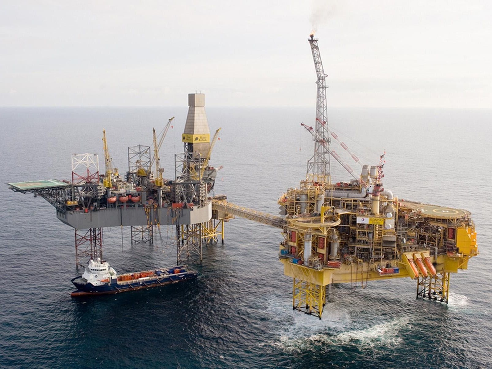 Gas strömt aus stillgelegter Quelle - Menge unklar. Gas strömt aus stillgelegter Quelle - Menge unklar.