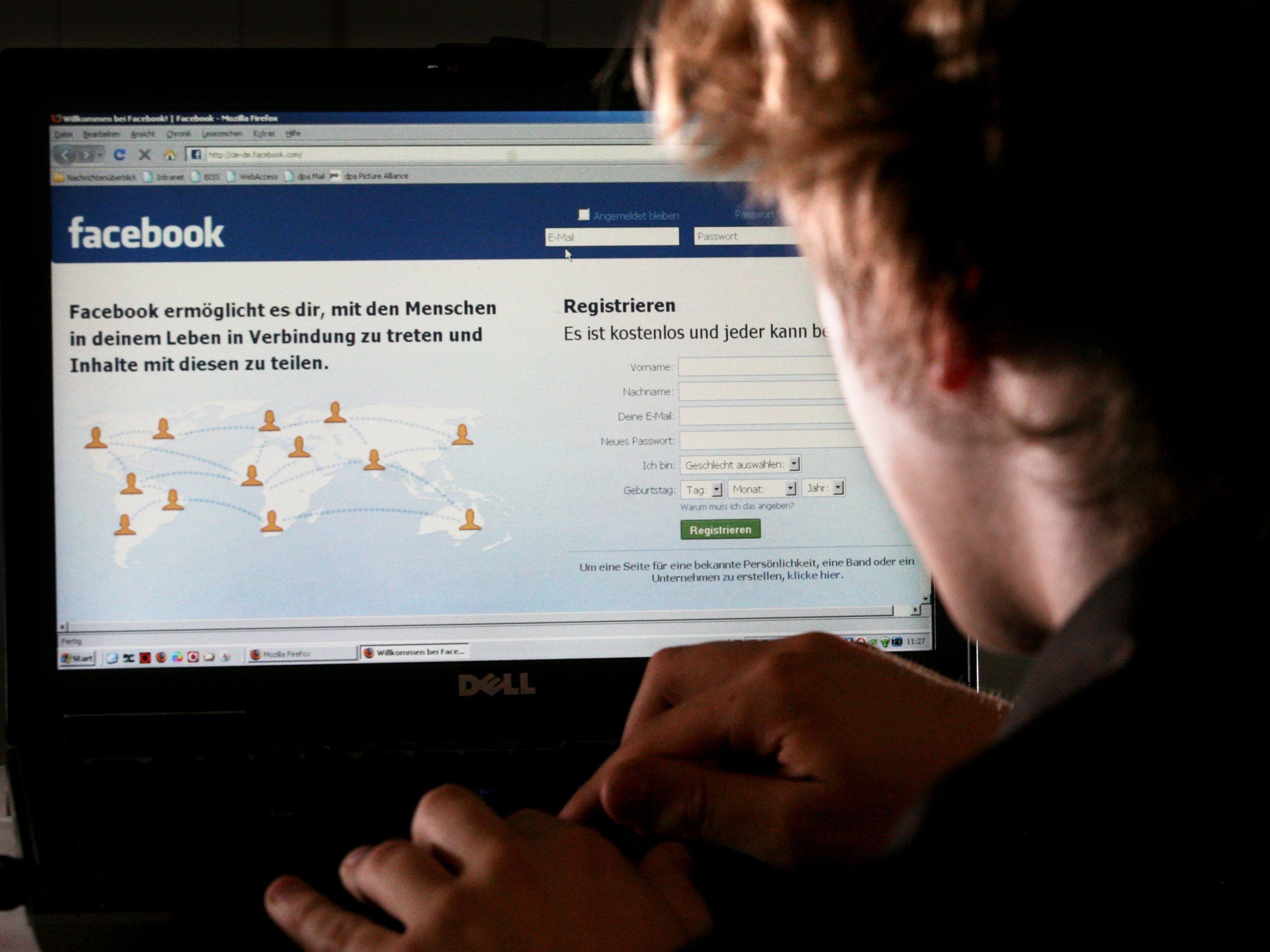 Auf Facebook hat "Texas Hold'em Poker" mit momentan fast 59 Millionen "Likes" mittlerweile mehr Fans als die Sängerin Lady Gaga (über 49 Millionen). Auf Facebook hat "Texas Hold'em Poker" mit momentan fast 59 Millionen "Likes" mittlerweile mehr Fans als die Sängerin Lady Gaga (über 49 Millionen).