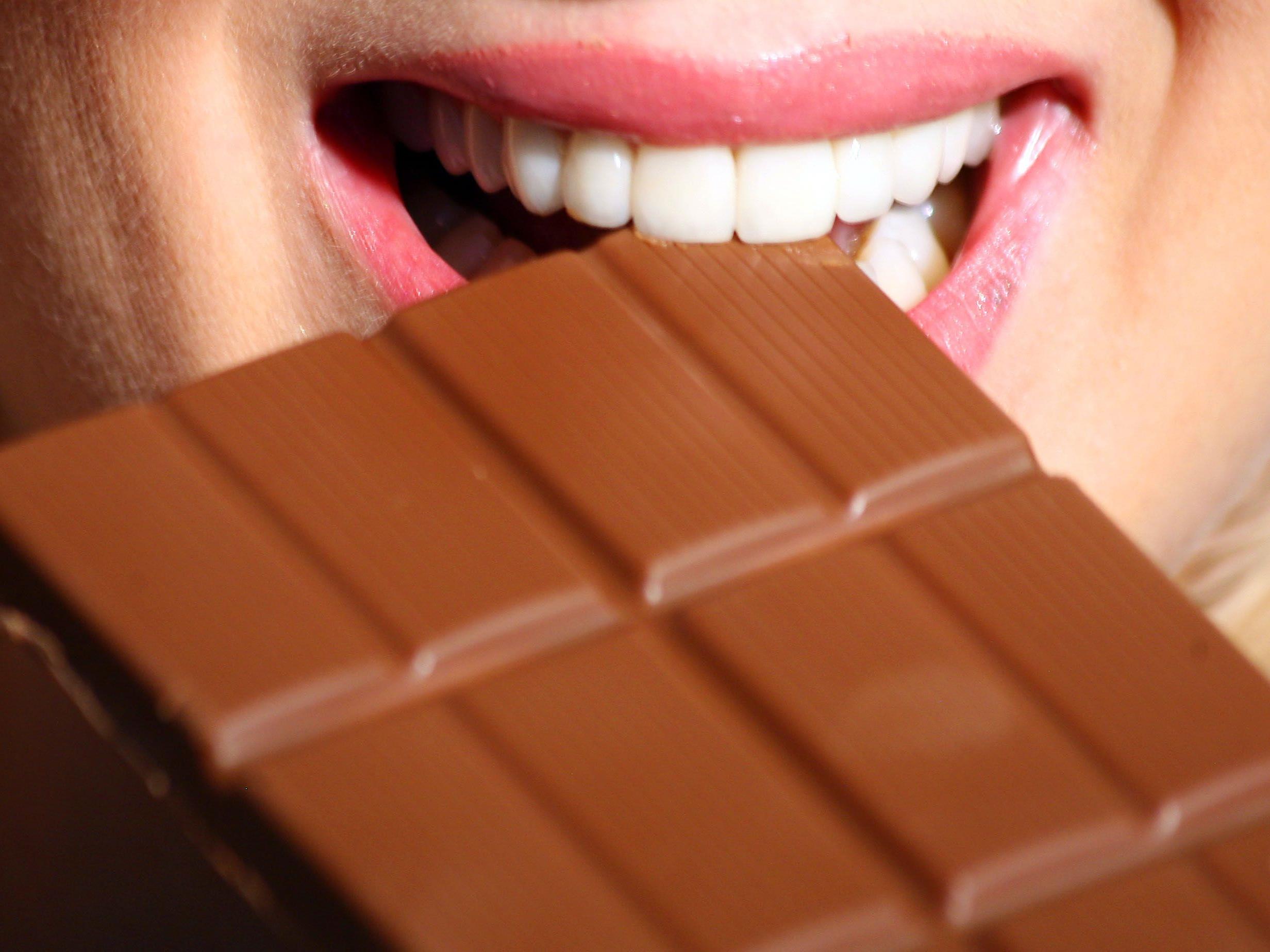 Im Durchschnitt aßen die Teilnehmer zweimal in der Woche Schokolade - sie trieben aber auch 3,6 Mal Sport.
