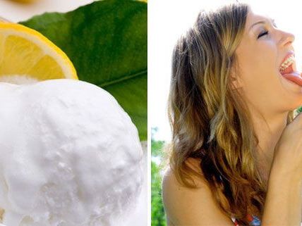 Eis ist eines der besten Dinge an der warmen Jahreszeit. Eis ist eines der besten Dinge an der warmen Jahreszeit.