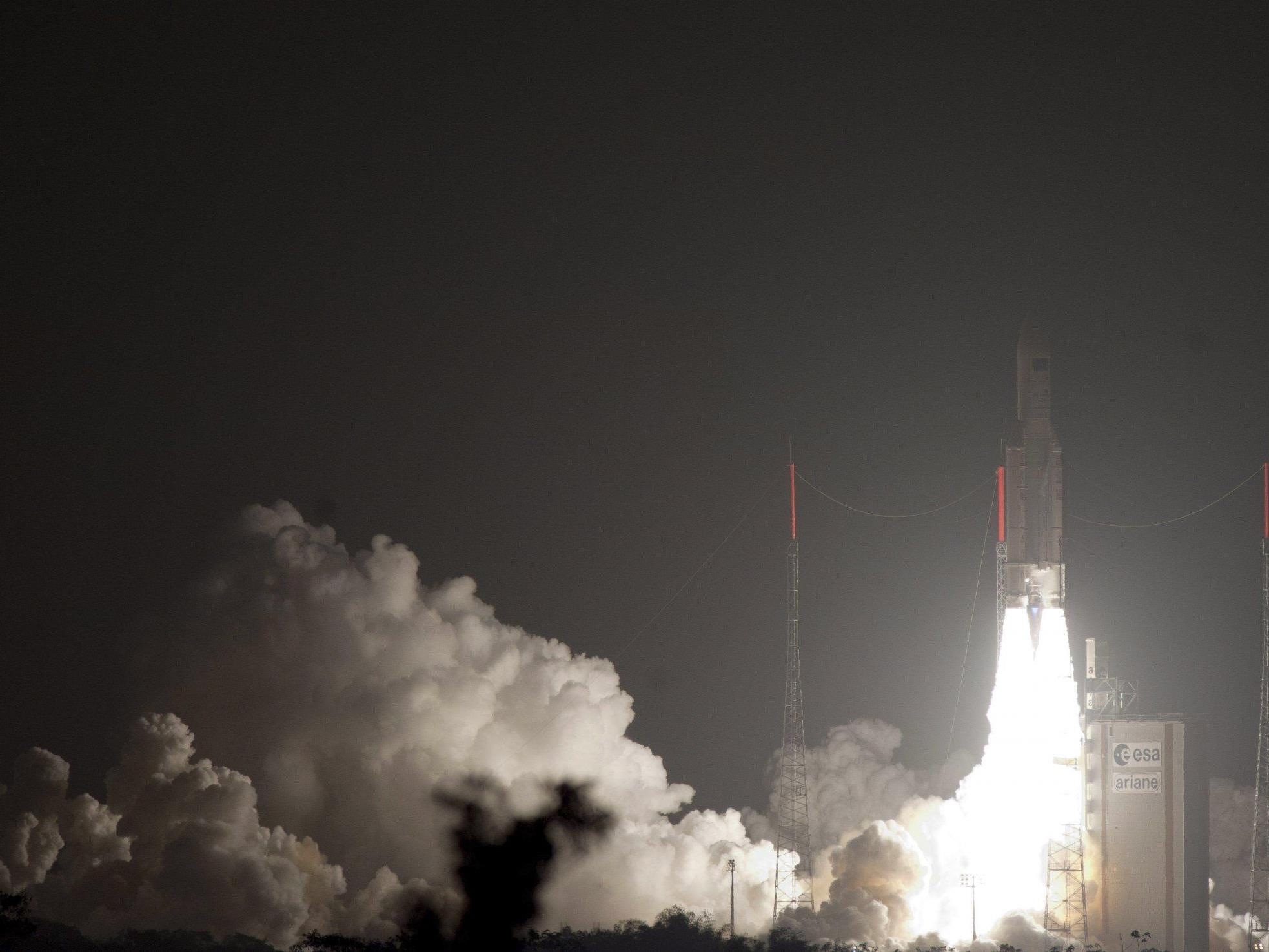 Das unbemannte Versorgungsschiff hob in der Früh an Bord einer Ariane 5-Rakete vom Weltraumbahnhof Kourou in Französisch-Guayana ab.