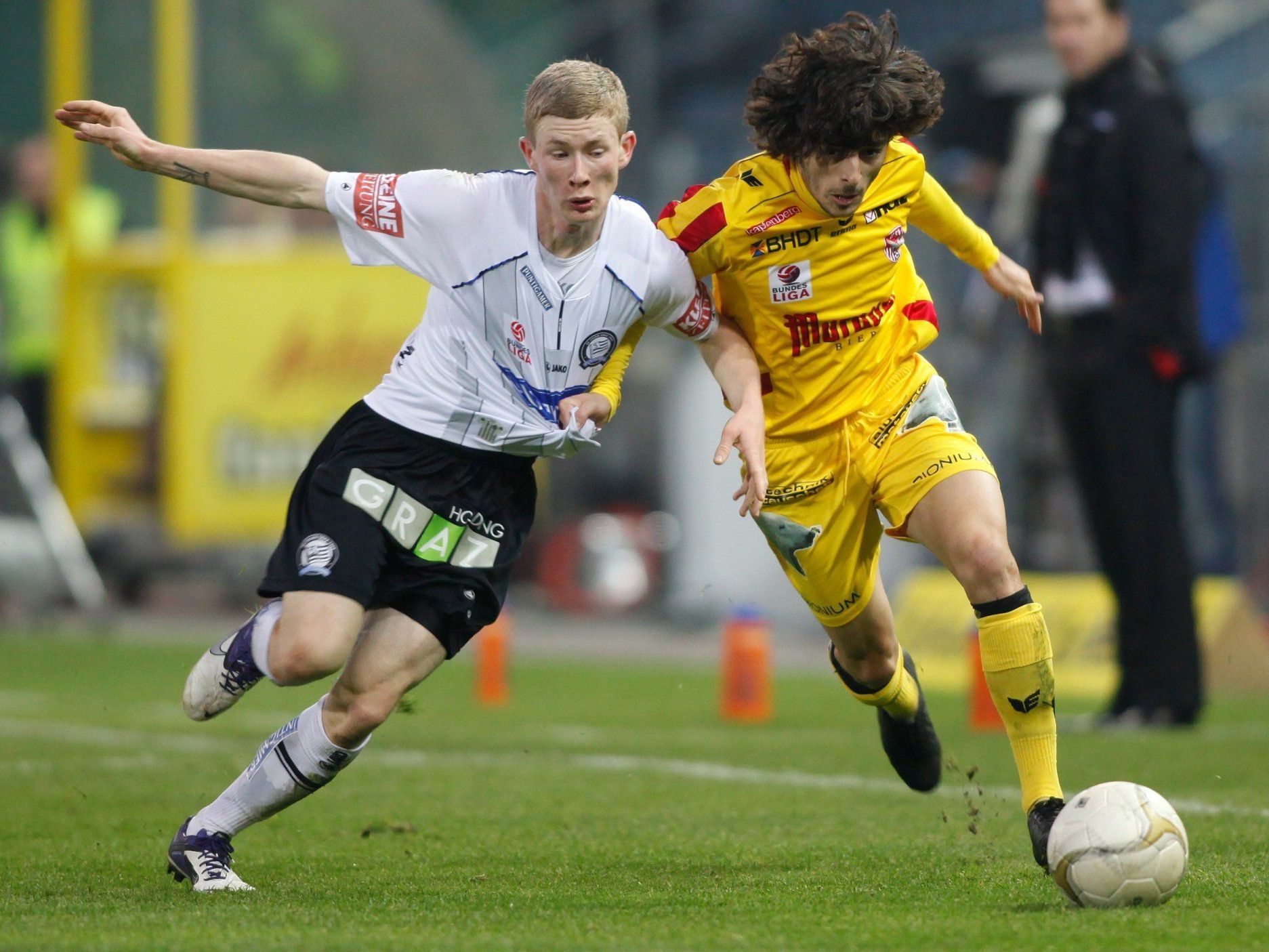 Bundesliga-Sonntags-Spiel mit steirischem Derby Bundesliga-Sonntags-Spiel mit steirischem Derby