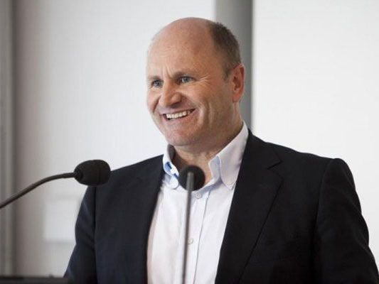 Hans-Peter Metzler hat das Präsidentenamt übernommen. Hans-Peter Metzler hat das Präsidentenamt übernommen.