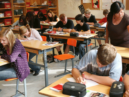 Für die brav anwesenden Schüler ist der Schulschwänz-Beauftragte nicht zuständig. Für die brav anwesenden Schüler ist der Schulschwänz-Beauftragte nicht zuständig.