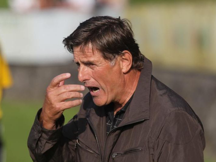 RW-Coach Mani Engler will mit seiner Mannschaft um die vorderen Tabellenplätze mitspielen. RW-Coach Mani Engler will mit seiner Mannschaft um die vorderen Tabellenplätze mitspielen.