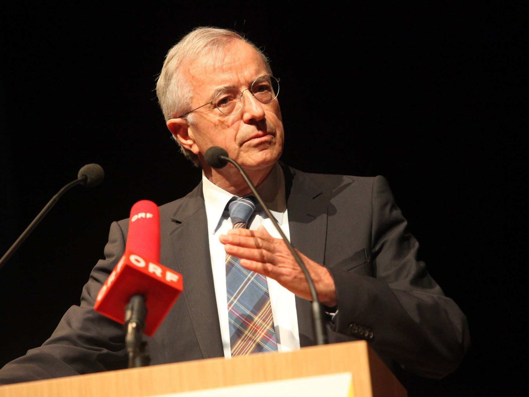 Sausgruber soll beim Verhaltenskodez mitarbeiten Sausgruber soll beim Verhaltenskodez mitarbeiten