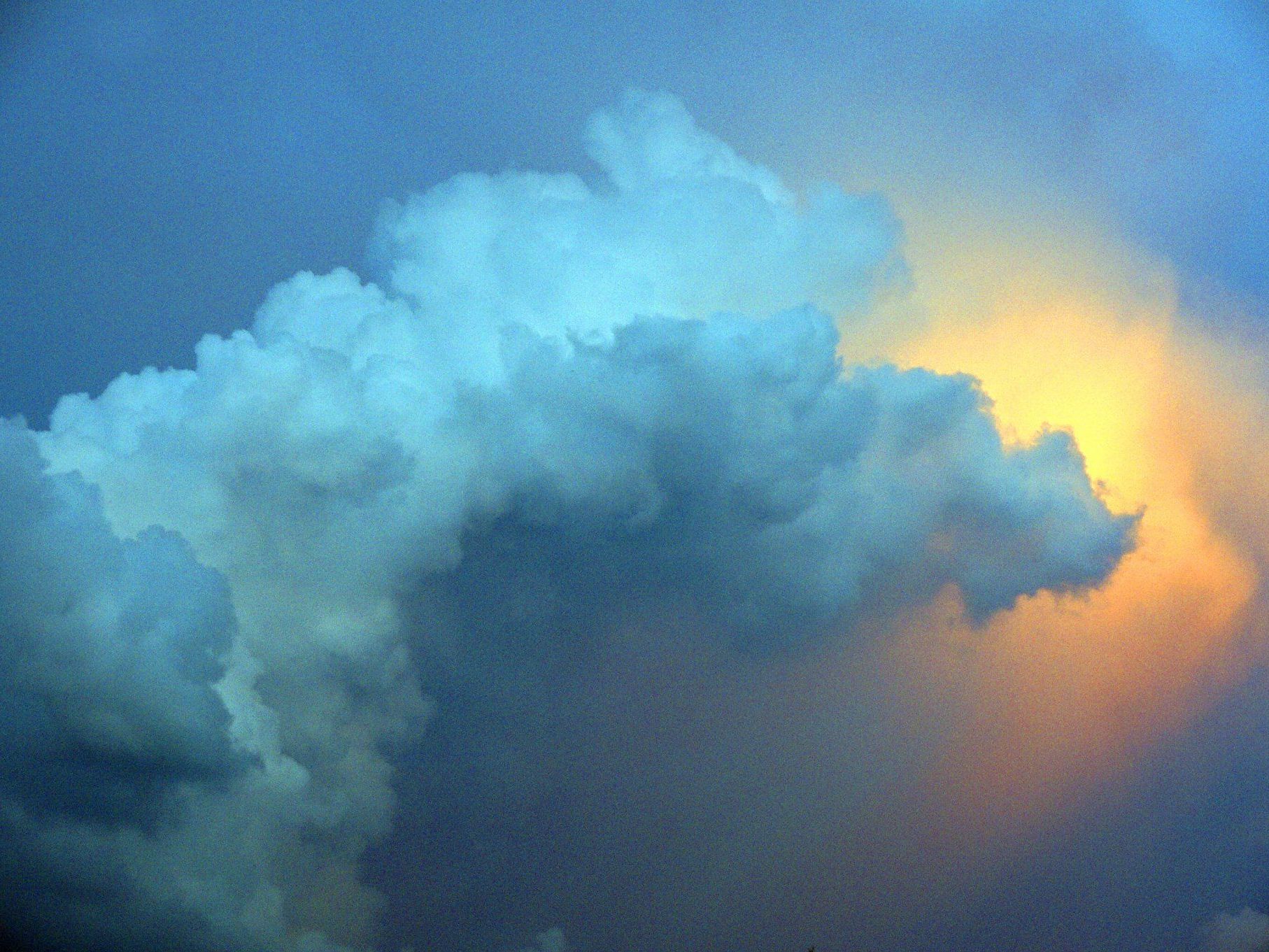 Mehr Wolken, Schnee und Regen als Sonne bringt das Osterwetter Mehr Wolken, Schnee und Regen als Sonne bringt das Osterwetter