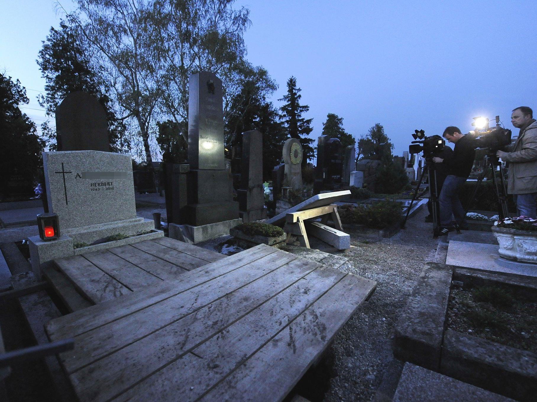 Die Exhumierung in Gumpoldskirchen soll Klarheit über die Todesfälle bringen