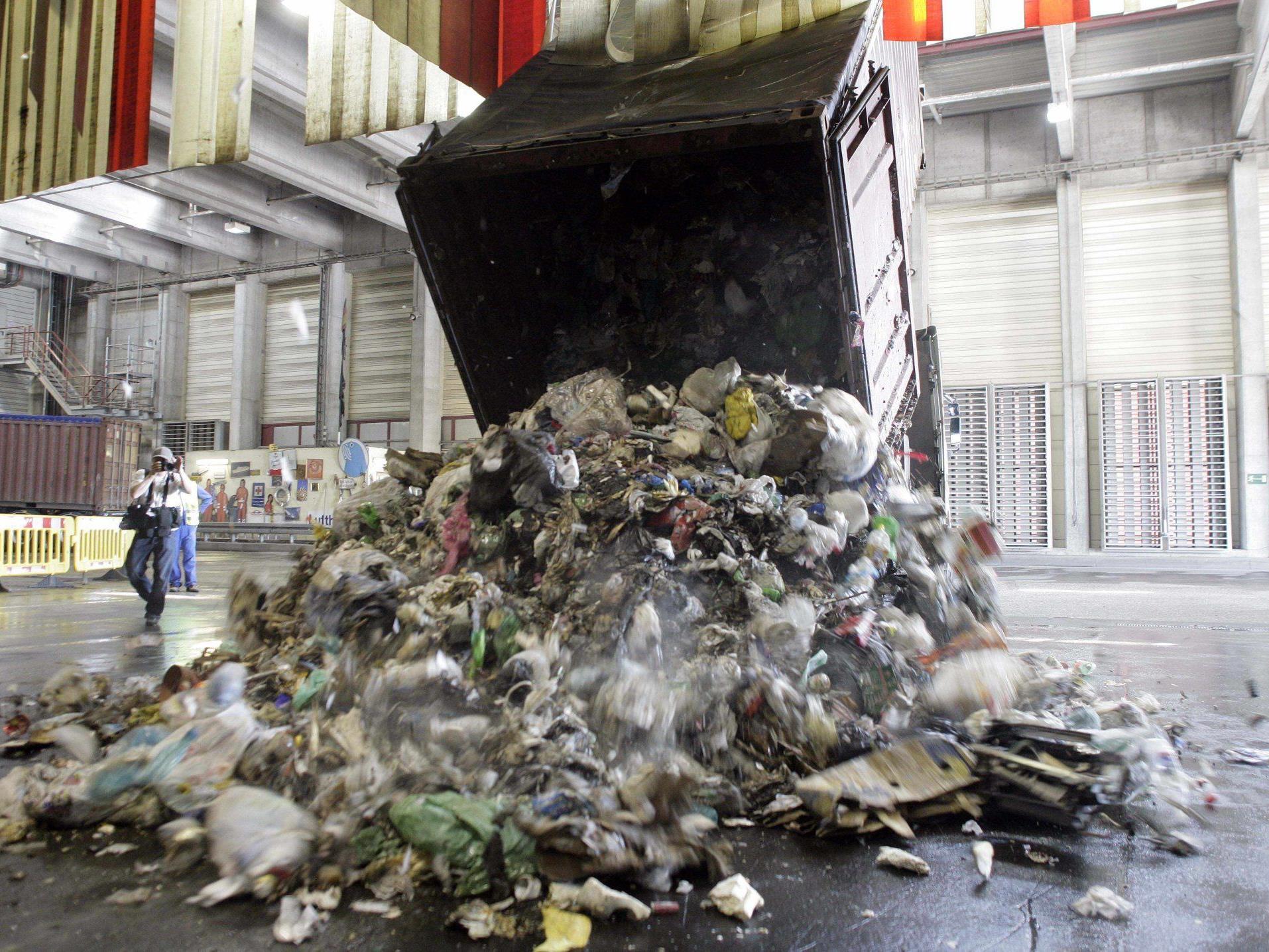 In Sizilien gibt es immer wieder Probleme mit der Müllentsorgung.