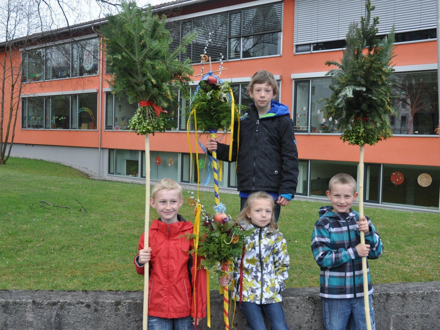 Viele Kinder waren bei der traditionellen Palmweihe in Sulz dabei. Viele Kinder waren bei der traditionellen Palmweihe in Sulz dabei.