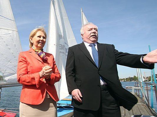 Michael Häupl und Brigitte Jank eröffneten die Saison an der Alten Donau