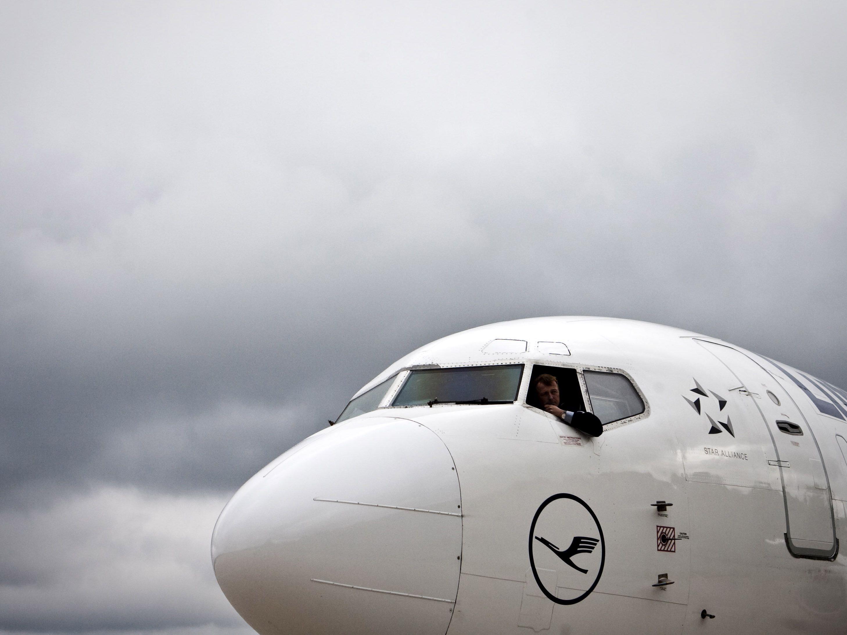 Lufthansa lässt mit Billig-Line und Einsparungen aufhorchen