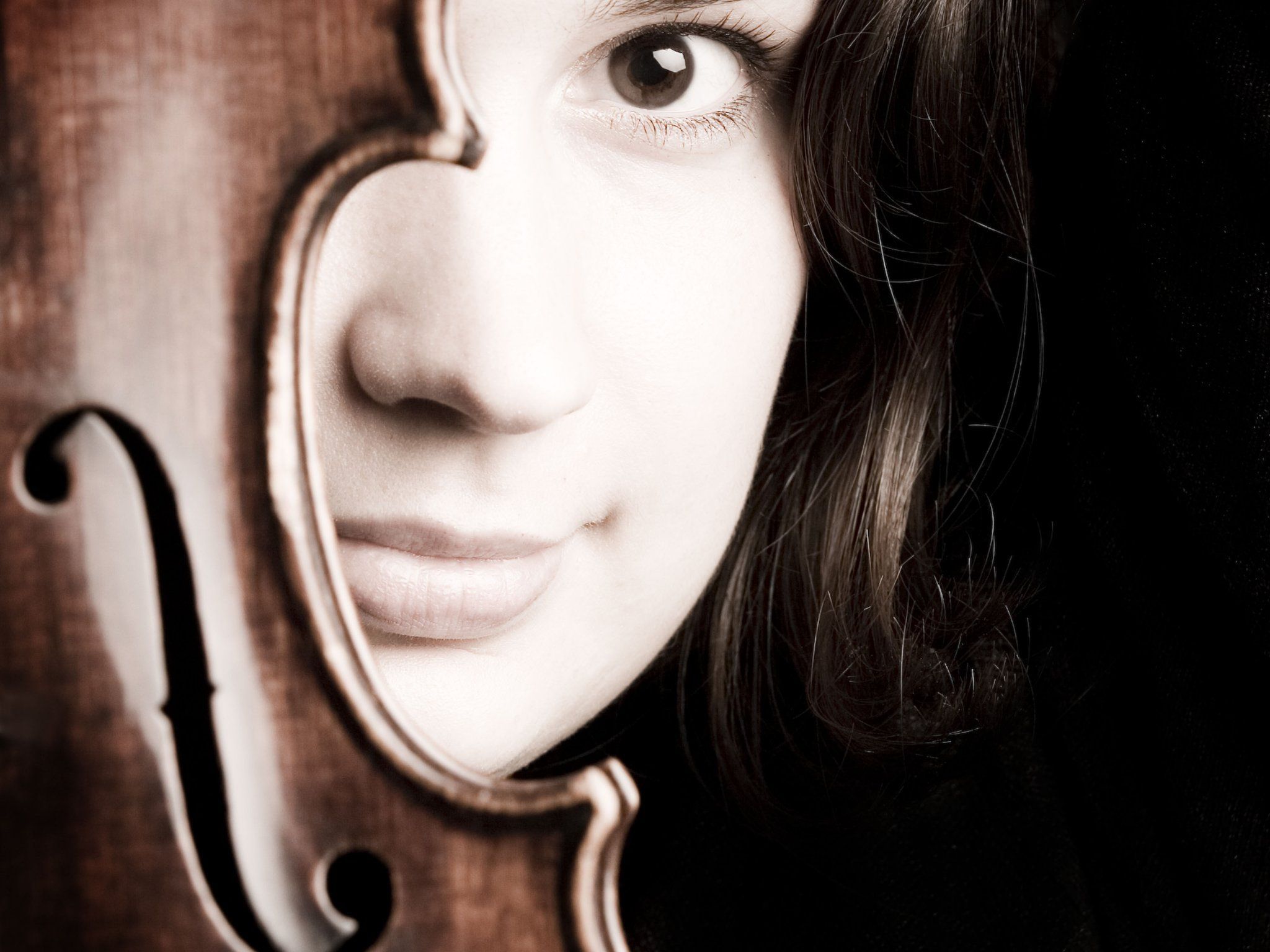 Die Geigerin Patricia Kopatchinskaja gilt als „junge Wilde“. Die Geigerin Patricia Kopatchinskaja gilt als „junge Wilde“.