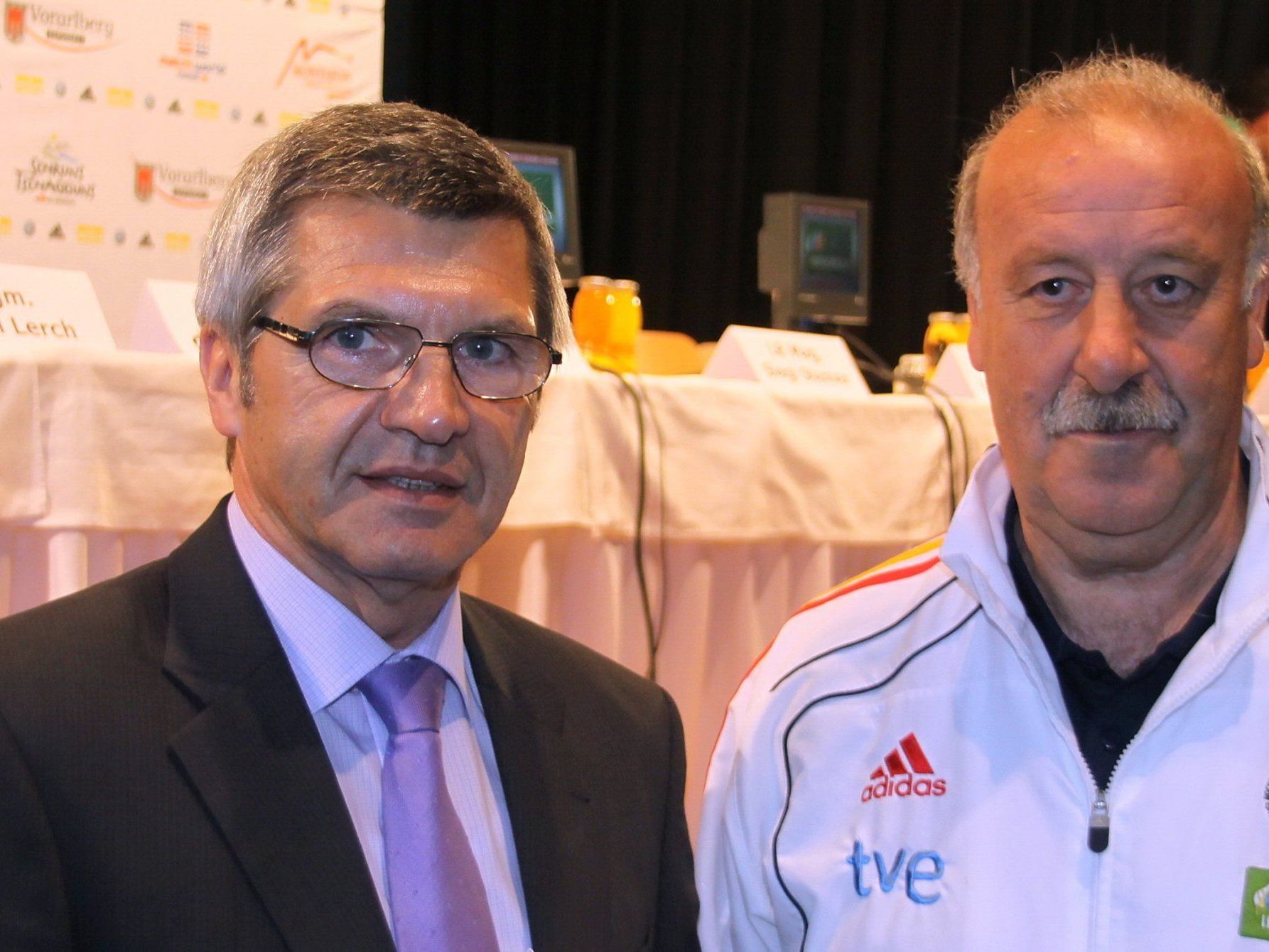 Sport Landesrat Siegi Stemer kann Spanien Teamchef Del Bosque wieder im Montafon begrüßen. Sport Landesrat Siegi Stemer kann Spanien Teamchef Del Bosque wieder im Montafon begrüßen.