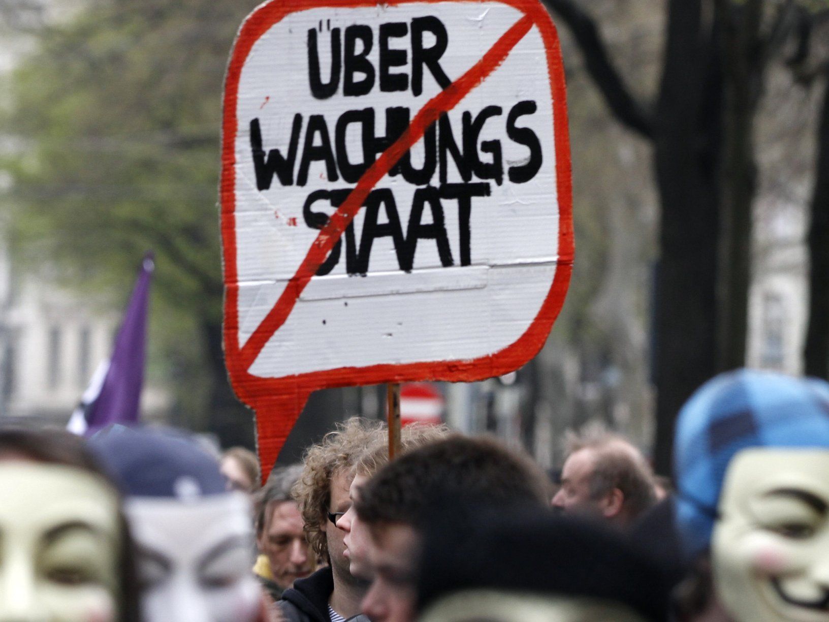 Protestdemonstrationen gegen die mit 1. April in Kraft tretende Vorratsdatenspeicherung. Protestdemonstrationen gegen die mit 1. April in Kraft tretende Vorratsdatenspeicherung.