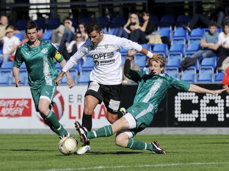 Altach Amateure verlor unglücklich gegen Leader Wattens mit 1:2. Altach Amateure verlor unglücklich gegen Leader Wattens mit 1:2.