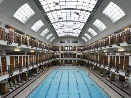 Das Wiener Amalienbad schließt am 1. Juni 2012 wegen Sanierungsarbeiten. Das Wiener Amalienbad schließt am 1. Juni 2012 wegen Sanierungsarbeiten.