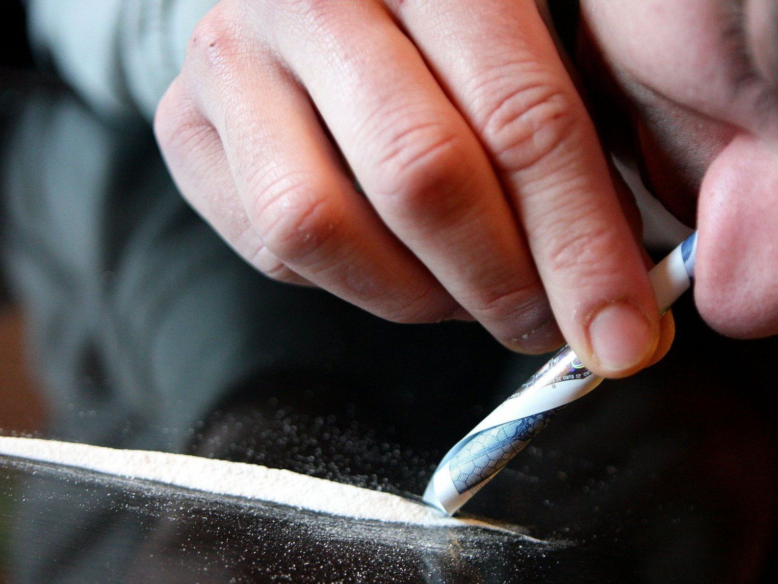 Nach einer Festnahme müssen Drogenkonsumenten zwei Jahre lang körperlich hart arbeiten und einen Beruf erlernen. Nach einer Festnahme müssen Drogenkonsumenten zwei Jahre lang körperlich hart arbeiten und einen Beruf erlernen.