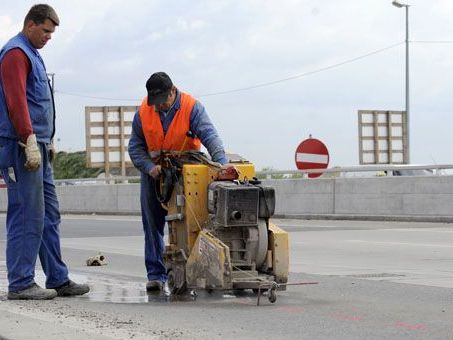 14.400 Baustellen sorgen im Sommer 2012 für Probleme im Verkehr.