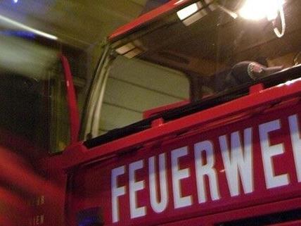 Brandstiftung in Rudolfsheim: Haben Sie Hinweise auf die Täter?