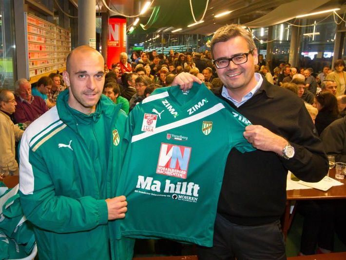 ZIMA-Chef Alex Nussbaumer ersteigerte Harry Dürrs Trikot ZIMA-Chef Alex Nussbaumer ersteigerte Harry Dürrs Trikot