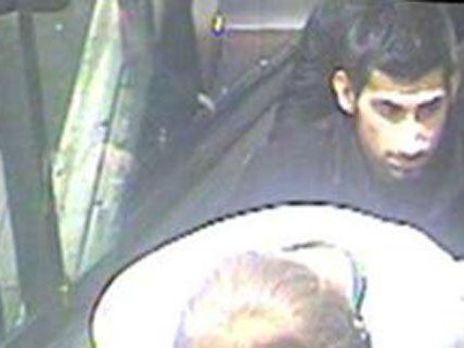 Dieser Mann soll Anfang März einen 14-Jährigen in Wien-Landstraße ausgeraubt haben. Dieser Mann soll Anfang März einen 14-Jährigen in Wien-Landstraße ausgeraubt haben.