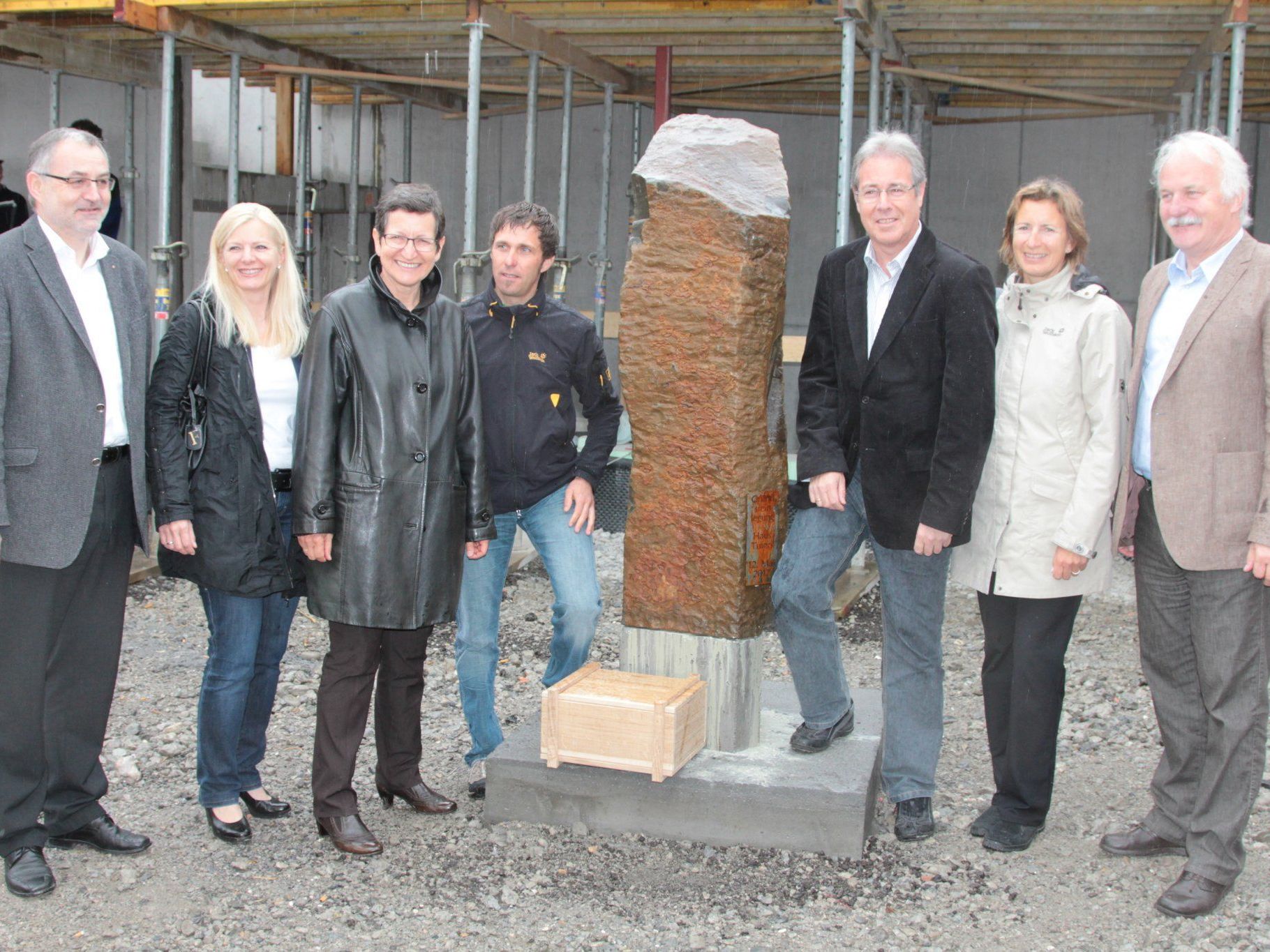 Statthalter Rainer Gögele,  GF der Lebenshilfe Michaela Wagner,  LR Greti Schmid,  GF Thomas Lampert,  Bgm. Helmut Lampert, Landtagsvizepräsidentin Gabriele Nußbaumer und Architekt Eckehard Amann Statthalter Rainer Gögele,  GF der Lebenshilfe Michaela Wagner,  LR Greti Schmid,  GF Thomas Lampert,  Bgm. Helmut Lampert, Landtagsvizepräsidentin Gabriele Nußbaumer und Architekt Eckehard Amann