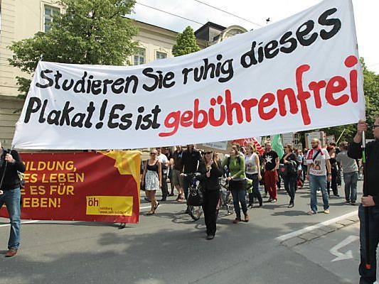 Demonstration der ÖH Salzburg